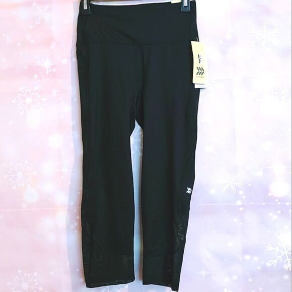 BLACK CONTOUR CURVY ATHLETIC SIDE POCKET CAPRIS SIZE XS - Picture 1 of 11